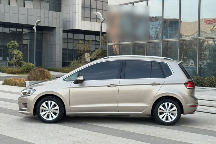 大众 高尔夫·嘉旅 2016款 230TSI 手动进取型车身外观6007