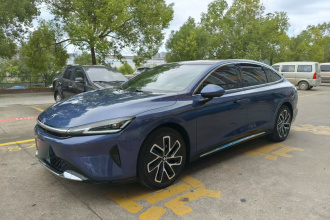 宝骏享境 2025款 插混 140km豪华版