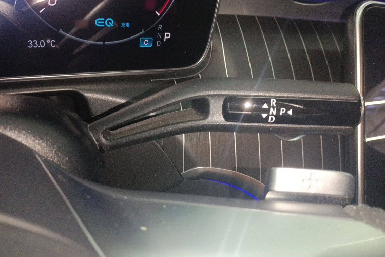 奔驰C级 2022款 改款 C 260 L 运动版局部细节18