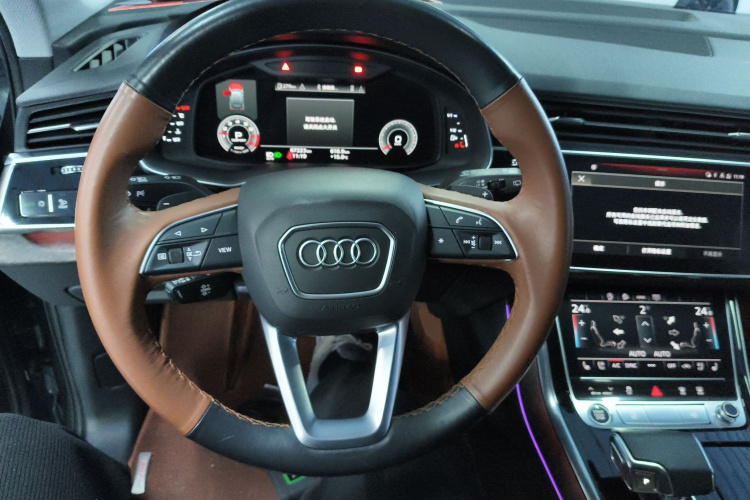 奥迪Q7 2022款 45 TFSI quattro S line运动型中控内饰13