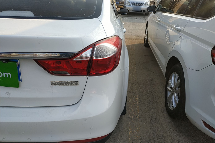 起亚K3 2016款 1.6L 手动GLS车身外观9