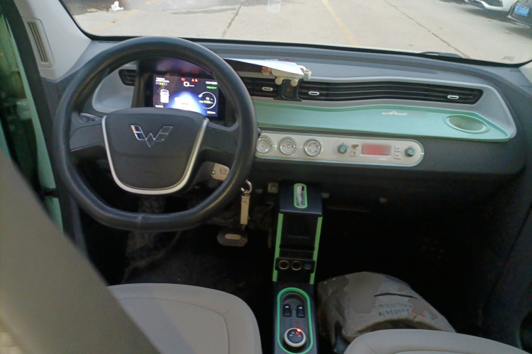 五菱汽车 宏光MINIEV 2022款 悦享款 磷酸铁锂中控内饰7002