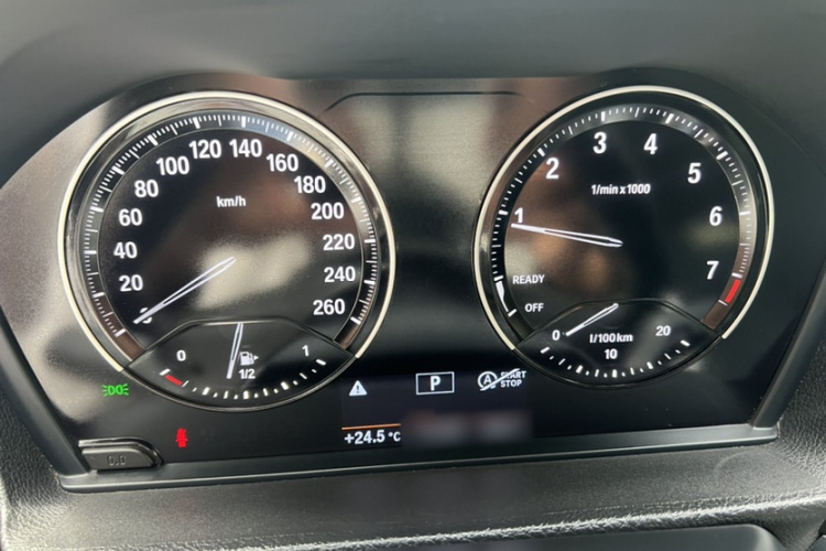 宝马1系 2017款 118i 设计套装型中控内饰7003