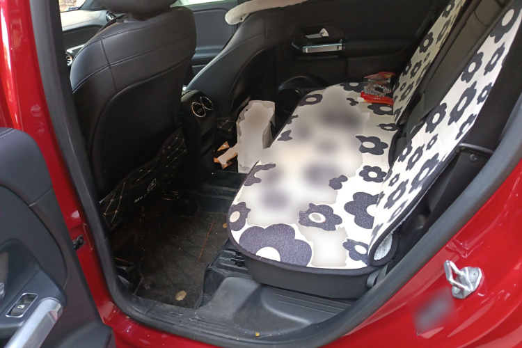 奔驰GLB 2020款 改款 GLB 200 动感型中控内饰21