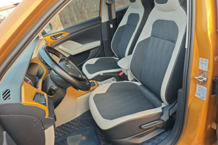 大众 途铠 2019款 280TSI DSG舒适版中控内饰19