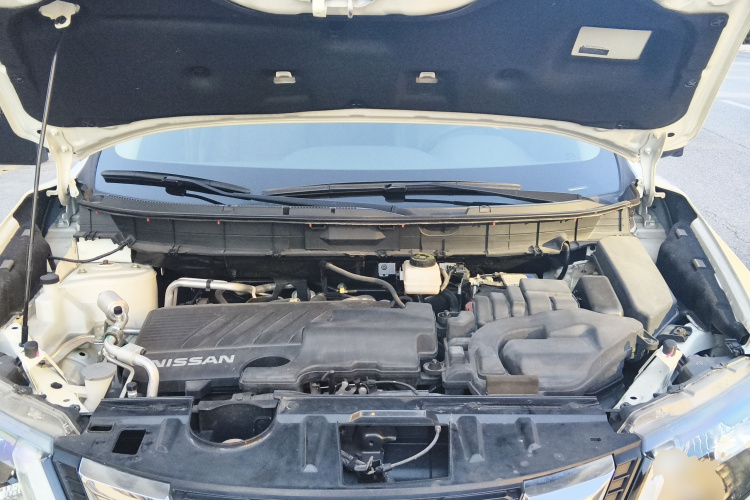 日产 奇骏 2019款 2.0L CVT舒适版 2WD局部细节24