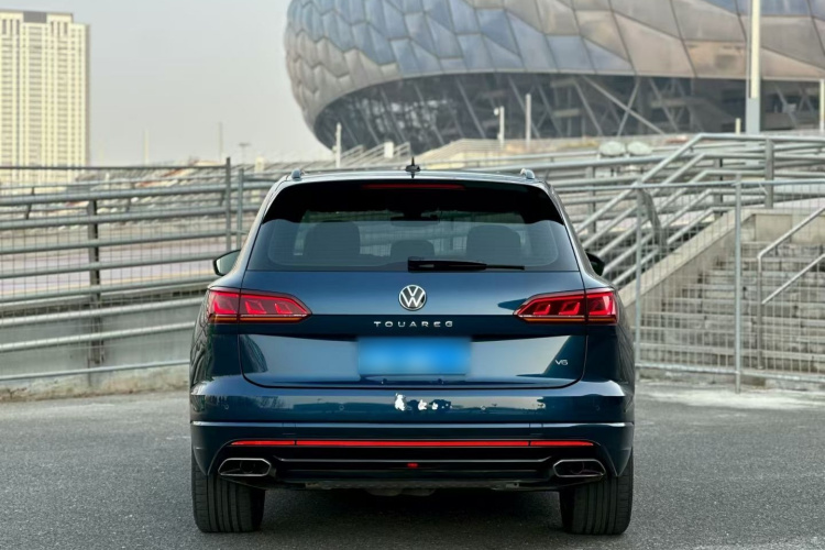 大众 途锐 2021款 3.0TSI 锐享版 曜黑运动套装车身外观6007