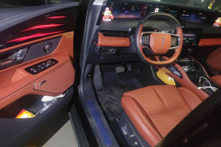 林肯 航海家 2023款 2.0T 四驱尊睿版中控内饰20