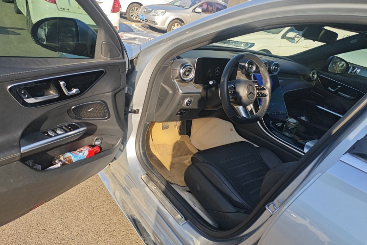 奔驰C级 2023款 改款 C 260 L 运动版中控内饰20