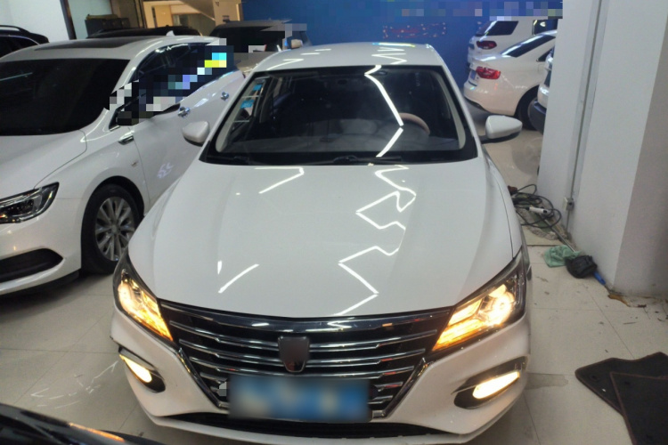 荣威i5 2019款 1.5L 手动4G互联领豪版车身外观2