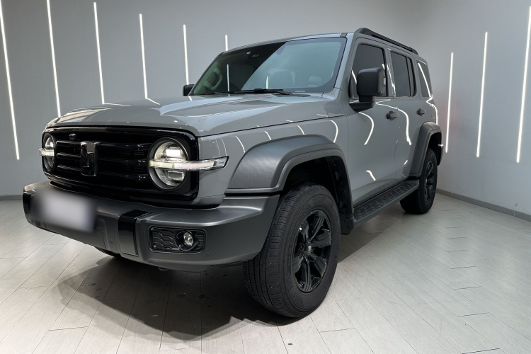 坦克300 2023款 越野版 2.0T 征服者车身外观1