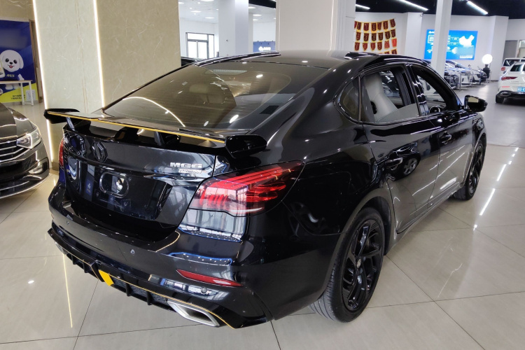 名爵 MG6 2021款 Pro 1.5T 自动Trophy豪华版车身外观7