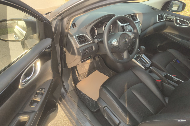 日产 轩逸 2022款 经典 1.6XL CVT豪华版中控内饰20