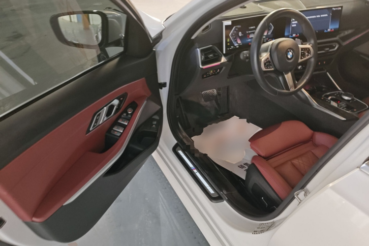 宝马3系 2024款 325Li M运动套装中控内饰20