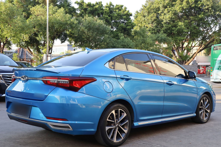 奇瑞 艾瑞泽GX 2019款 Pro 1.5T CVT睿色版 国VI车身外观6002