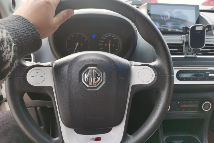 名爵3 2013款 1.5L AMT精英版中控内饰12