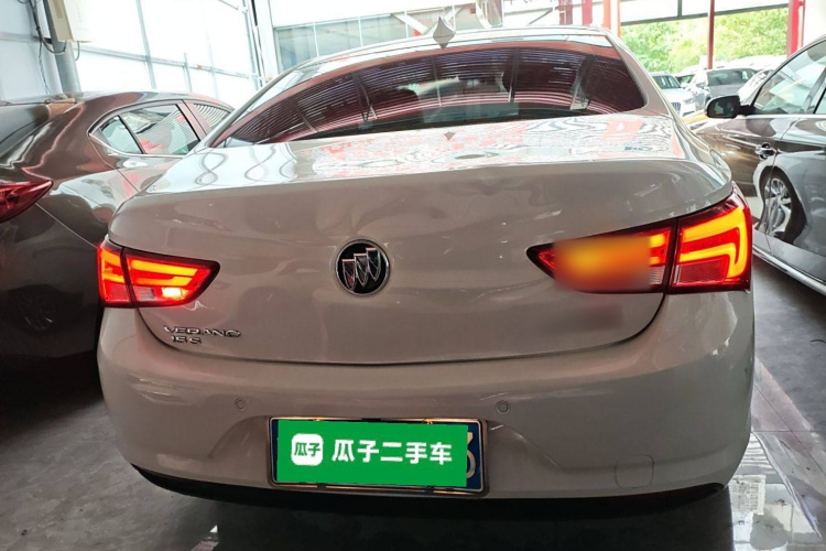 别克 威朗 2019款 三厢 15S 自动领先型车身外观6