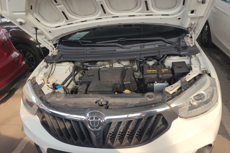 中华V3 2015款 1.5L 自动智能型机舱底盘24