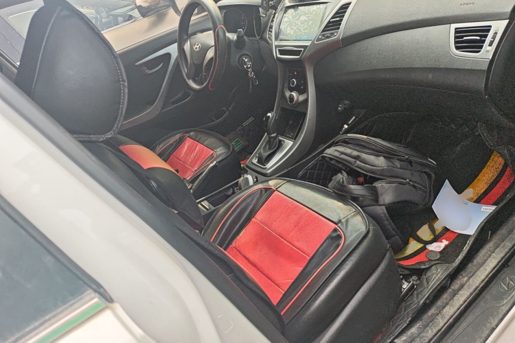 现代 朗动 2016款 1.6L 自动智能型局部细节41