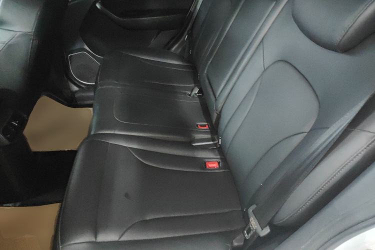 哈弗H6 2018款 蓝标 运动版 1.5T 手动两驱精英型中控内饰7004