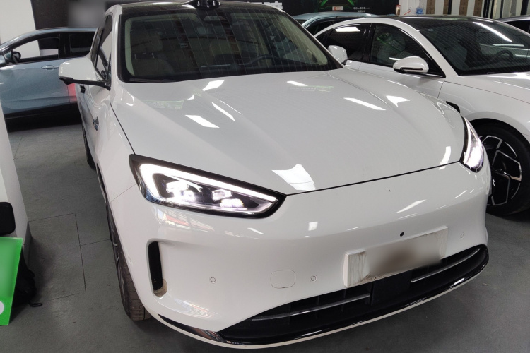 鸿蒙智行 问界M5 2023款 纯电后驱智驾版车身外观3