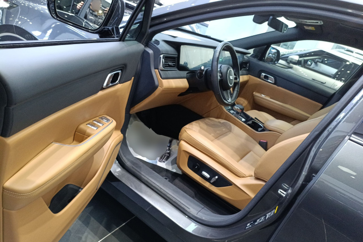 理想汽车 理想ONE 2021款 增程6座版中控内饰20