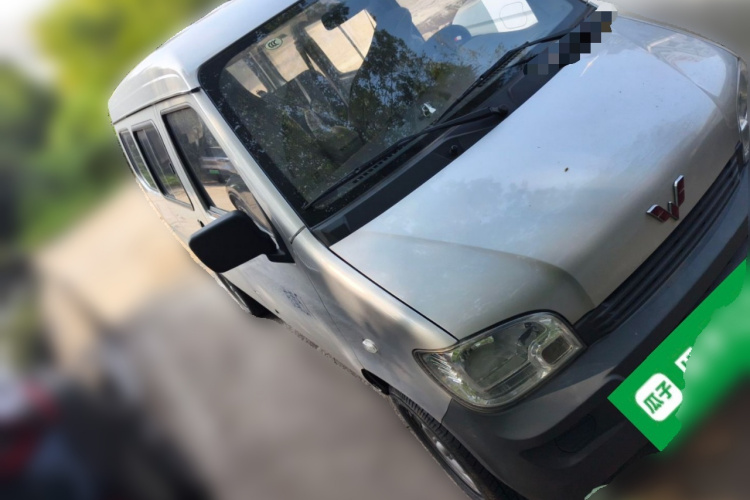 五菱汽车 五菱之光 2023款 1.5L 实用型 5/7座车身外观3