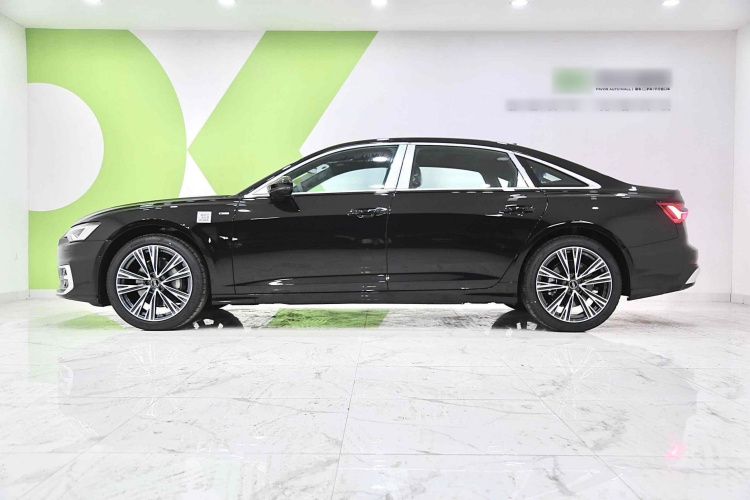 奥迪A6L 2025款 45 TFSI 臻选动感型+通风舒享包车身外观6002