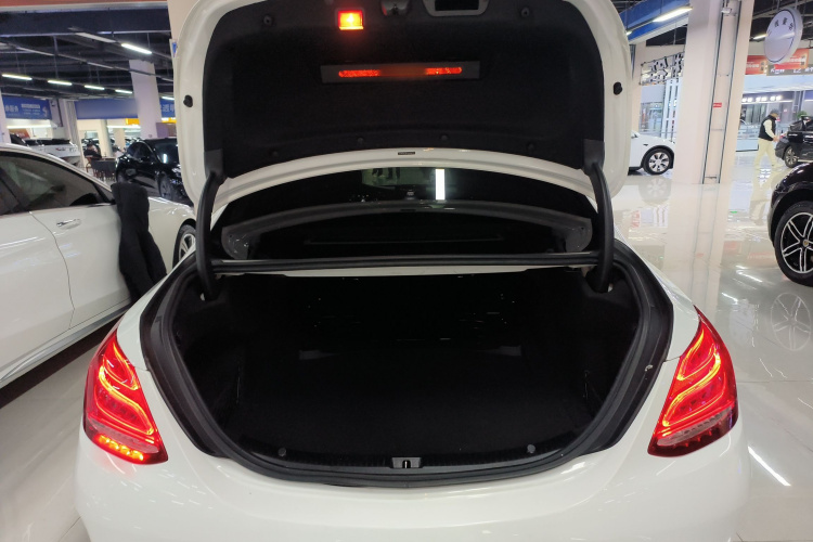 奔驰C级 2018款 C 200 L 运动版 成就特别版局部细节23