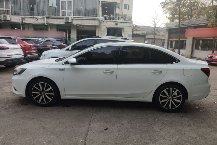 荣威i6 2018款 20T 自动旗舰版车身外观6003