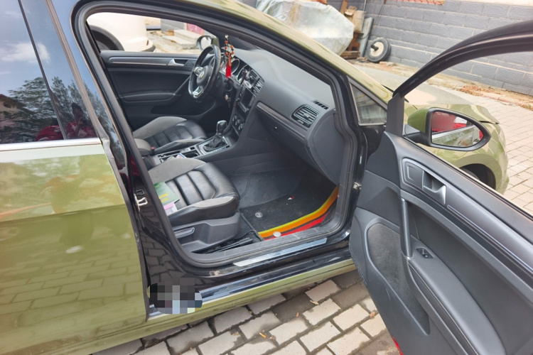 大众 高尔夫 2017款 280TSI 自动R-Line百万辆纪念版局部细节9005