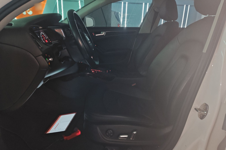 奥迪A4L 2015款 35 TFSI 自动舒适型局部细节19