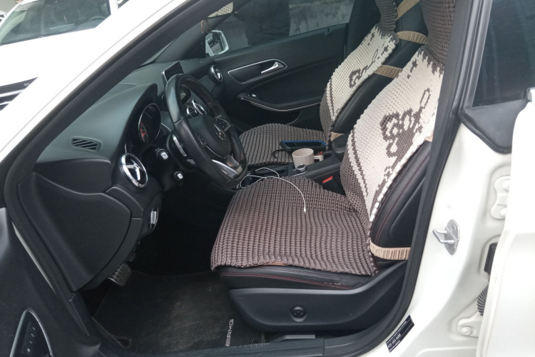 奔驰CLA 2015款 CLA 220 4MATIC中控内饰19