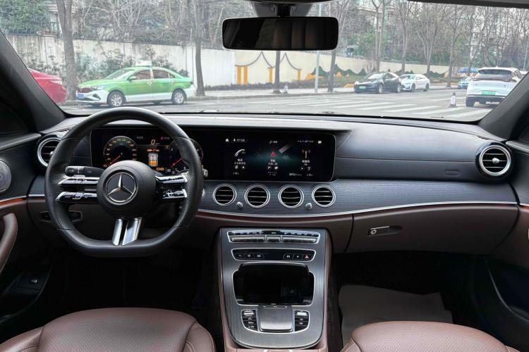 奔驰E级 2022款 改款三 E 300 L 运动豪华型中控内饰7002