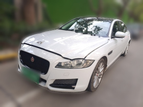 捷豹XFL 2020款 XFL 2.0T P200 两驱赛旗版