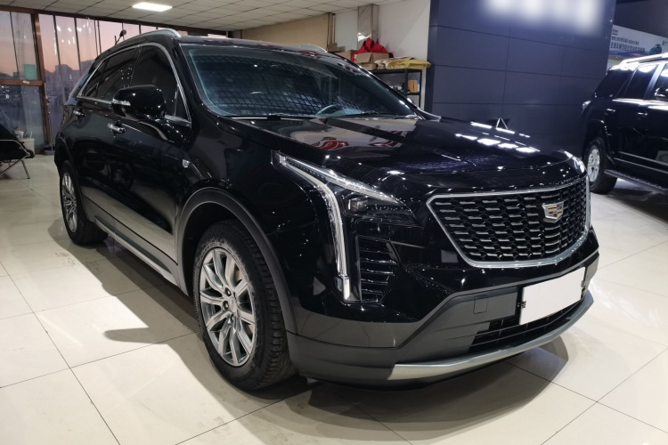 凯迪拉克XT4 2021款 28T 两驱豪华型车身外观3