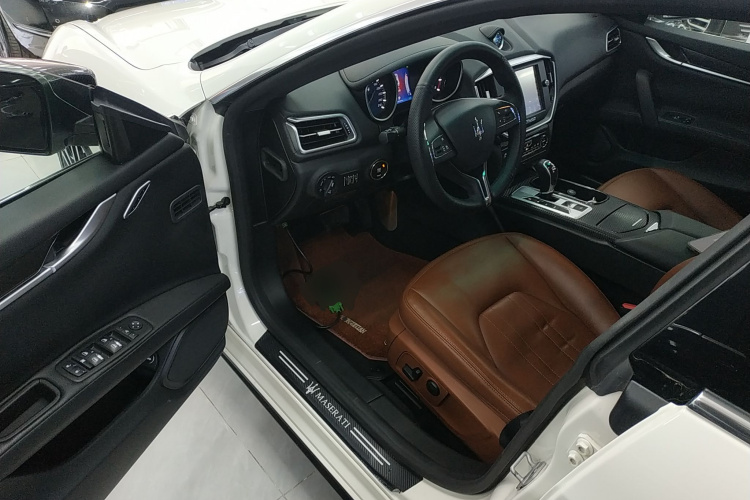 玛莎拉蒂 Ghibli 2014款 3.0T 标准版中控内饰20