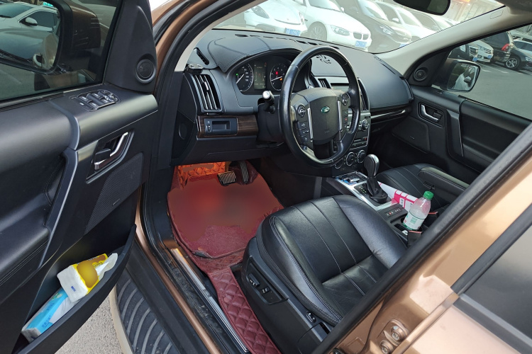 路虎 神行者2 2015款 2.0T Si4 XS典藏版中控内饰20