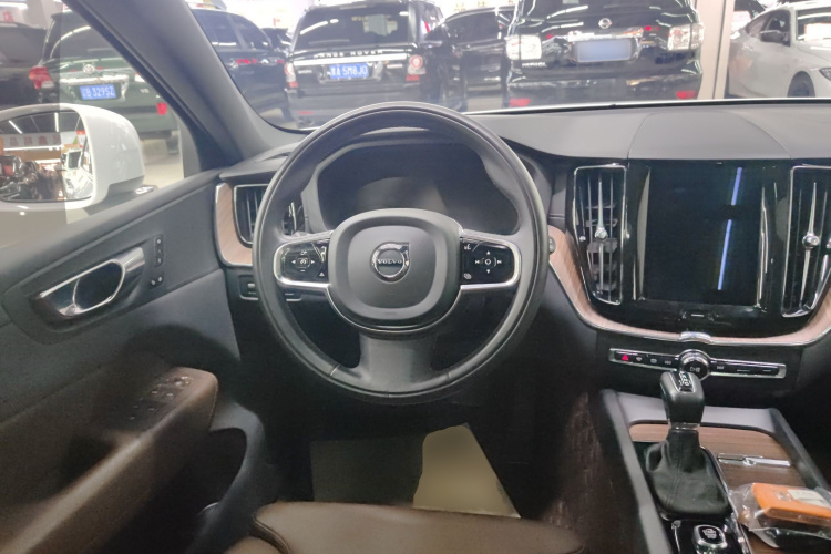 沃尔沃XC60 2021款 T5 四驱智远豪华版中控内饰13