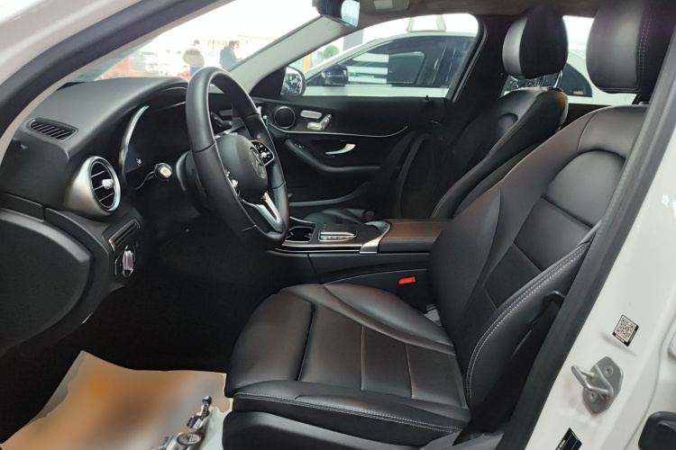 奔驰C级(进口) 2020款 改款 C 260 旅行轿车局部细节19