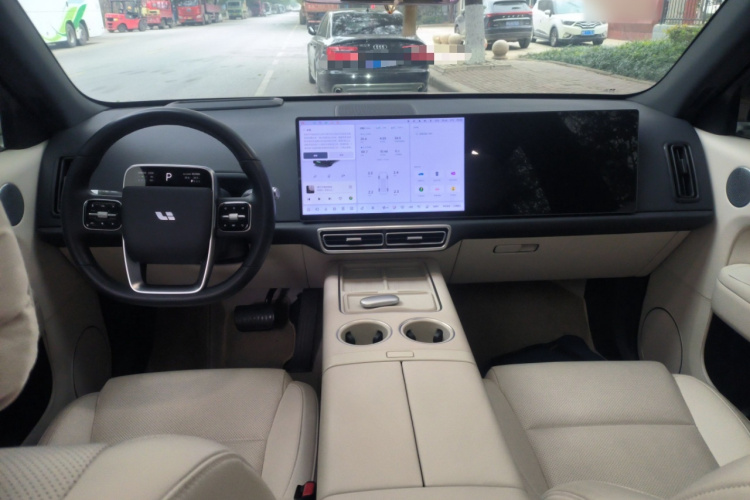 理想汽车 理想L6 2024款 Pro中控内饰12