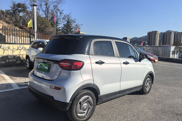 零跑汽车 零跑T03 2023款 200轻享版车身外观6005