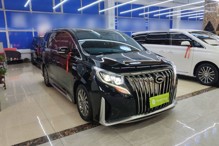 广汽传祺 传祺M8 2023款 大师系列 390T 至尊版车身外观3