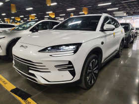 比亚迪 宋PLUS新能源 2025款 DM-i 智驾版 112KM 尊荣型