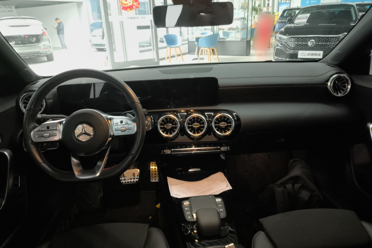 奔驰CLA 2021款 CLA 200中控内饰7002