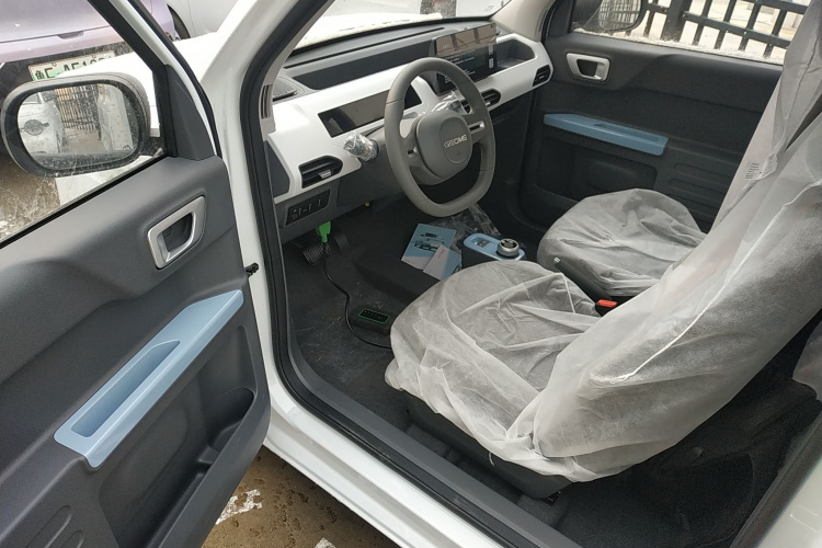 吉利银河 2024款 熊猫mini 200km 耐力熊中控内饰20