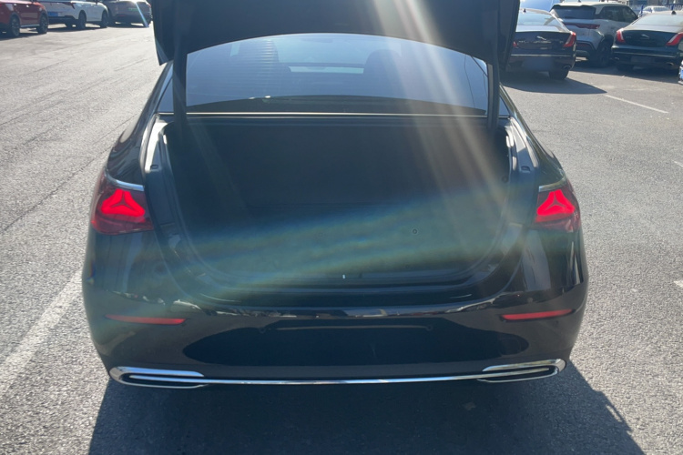 奔驰E级 2024款 改款 E 260 L车身外观6007