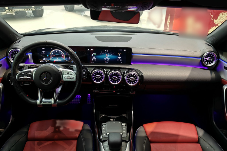 奔驰A级AMG(进口) 2020款 改款 AMG A 35 4MATIC中控内饰7001