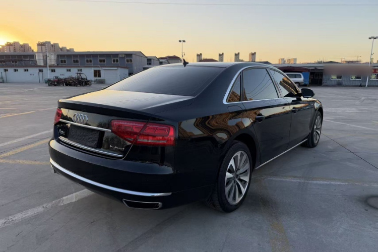 奥迪A8 2013款 A8L 40 hybrid车身外观6004