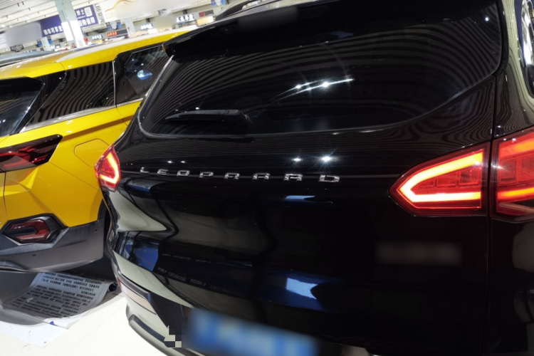 猎豹汽车 猎豹CS10 2017款 2.0T 自动都市型车身外观6